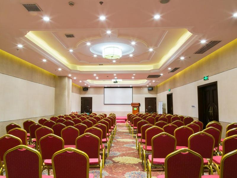 Vienna Hotel Shanghai Happy Valley Songjiang Exterior foto