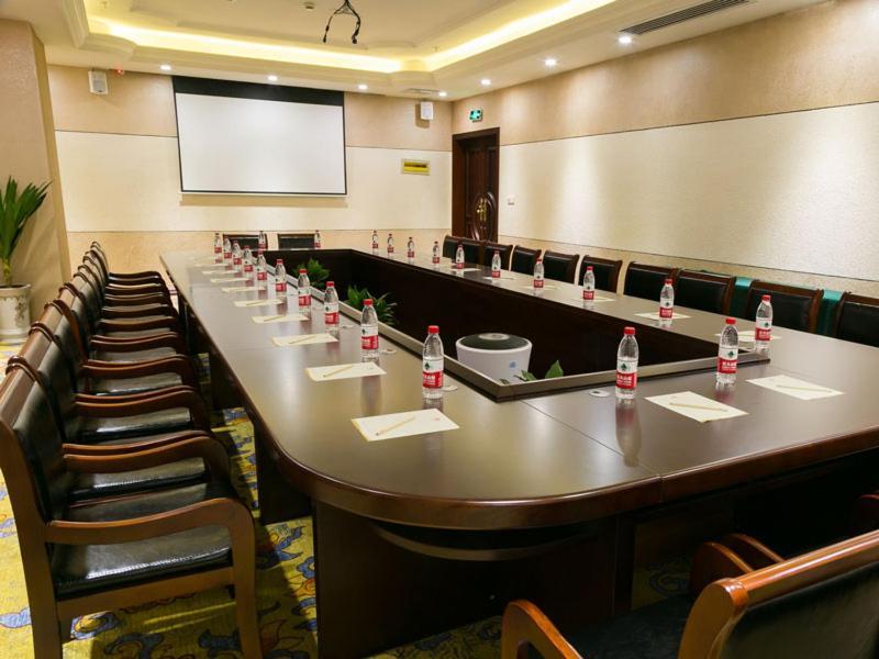 Vienna Hotel Shanghai Happy Valley Songjiang Exterior foto