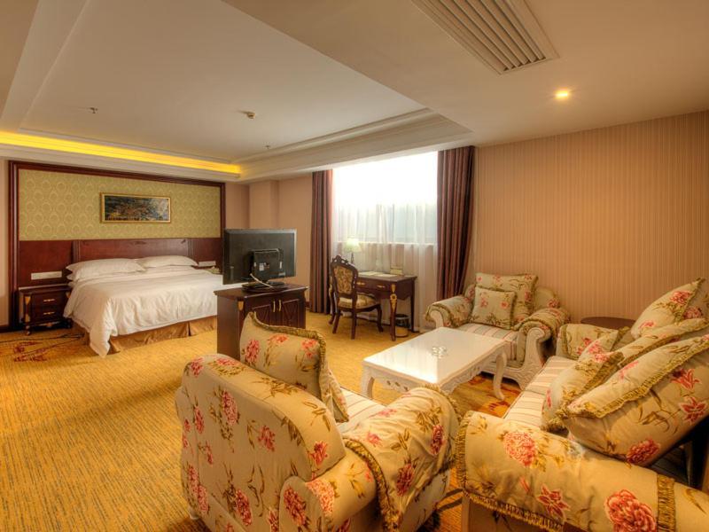 Vienna Hotel Shanghai Happy Valley Songjiang Exterior foto